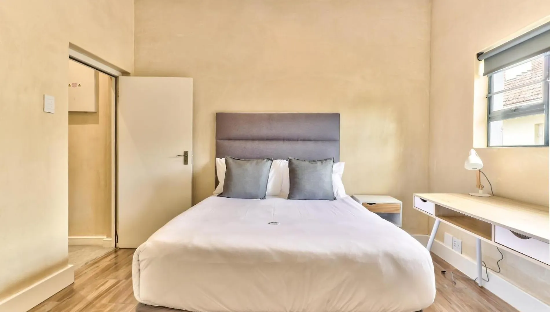 Villa Spacious 6 Bedroom House In Charming Mowbray Cape Town South Africa
