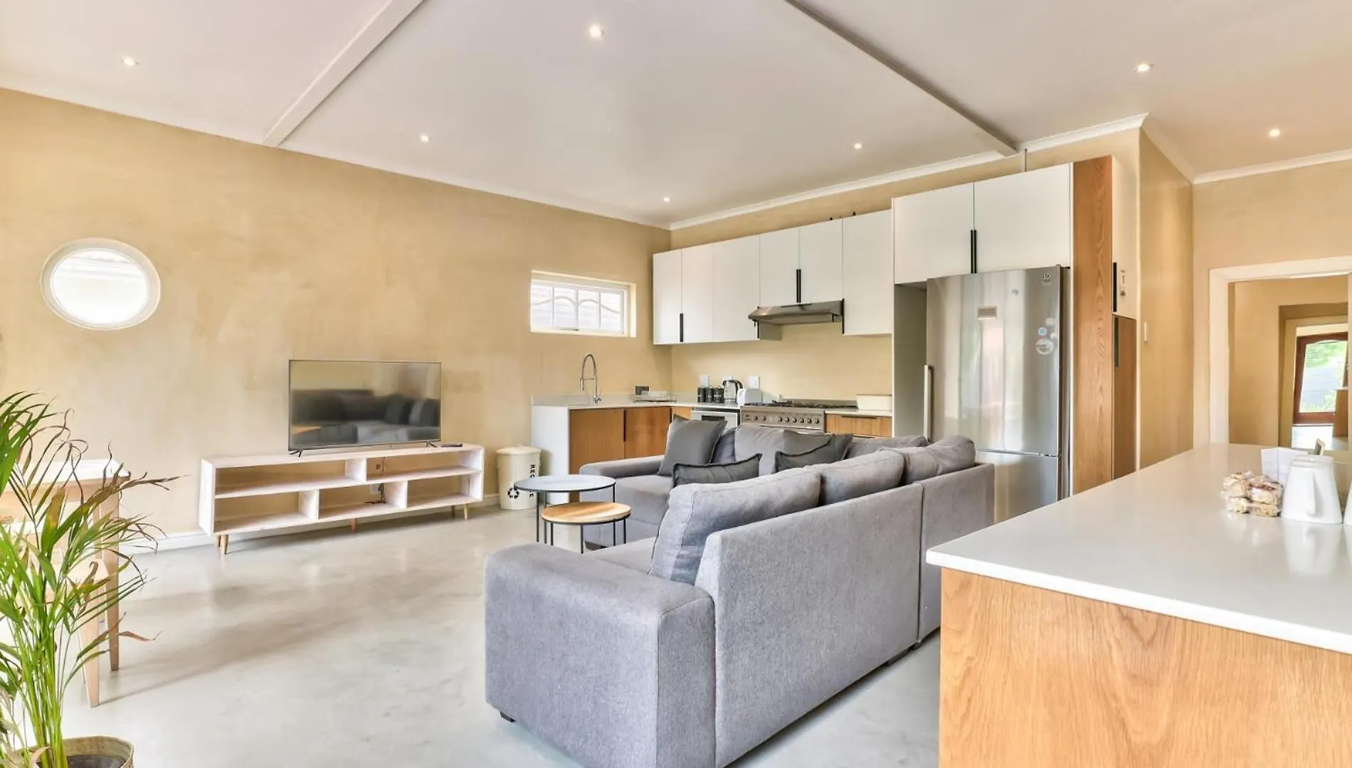 Spacious 6 Bedroom House In Charming Mowbray Cape Town Villa