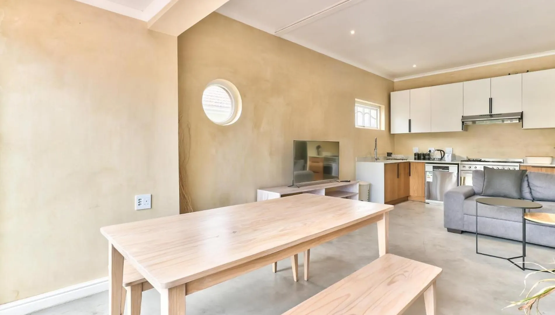 Spacious 6 Bedroom House In Charming Mowbray Cape Town Villa