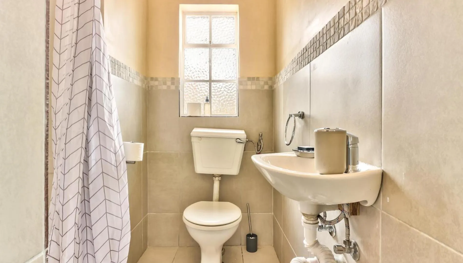 Villa Spacious 6 Bedroom House In Charming Mowbray Cape Town South Africa