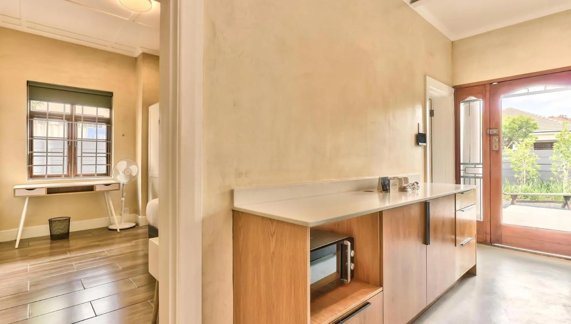 Spacious 6 Bedroom House In Charming Mowbray Cape Town